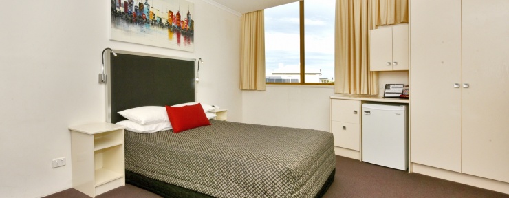 Glenelg motel accommodation on a budget